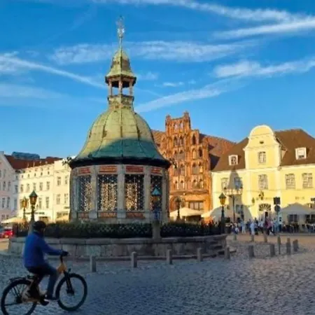 Centre Old Town King Beds Apartment Wismar