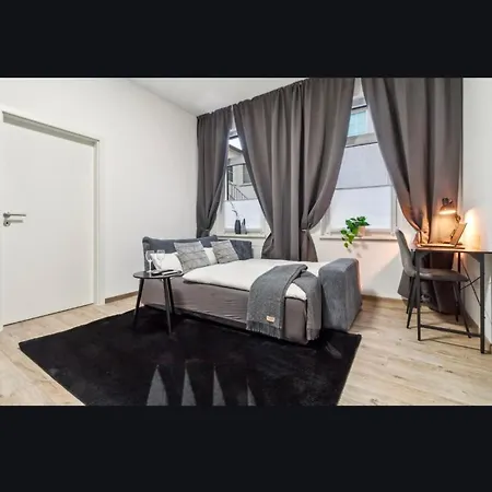 Centre Old Town King Beds Apartment *