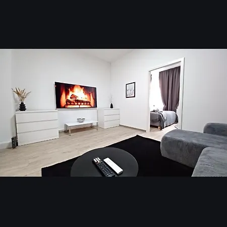 Apartment Centre Old Town King Beds