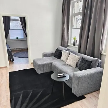 Centre Old Town King Beds *