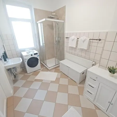 Apartment Centre Old Town King Beds Wismar