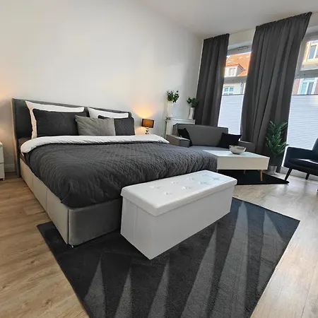 Centre Old Town King Beds *