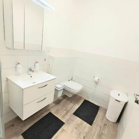 Apartment Centre Old Town King Beds