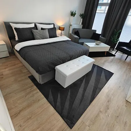 Centre Old Town King Beds